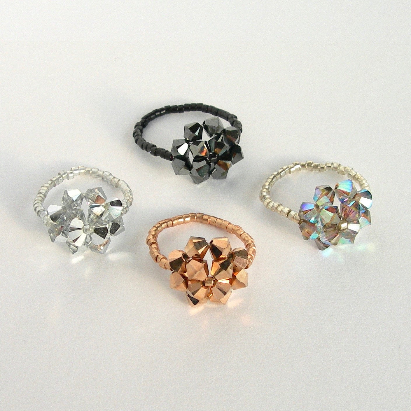 Purchase the High-Quality Swarovski Crystal Rings | GLAMIRA.com